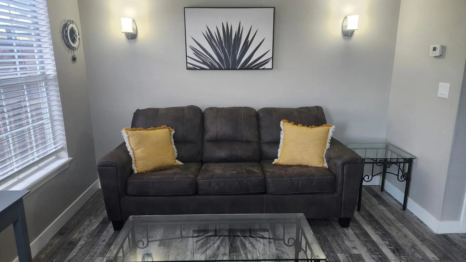 2br Cozy - Centrally Located - Free Tickets Included - Fc 53-5 *
