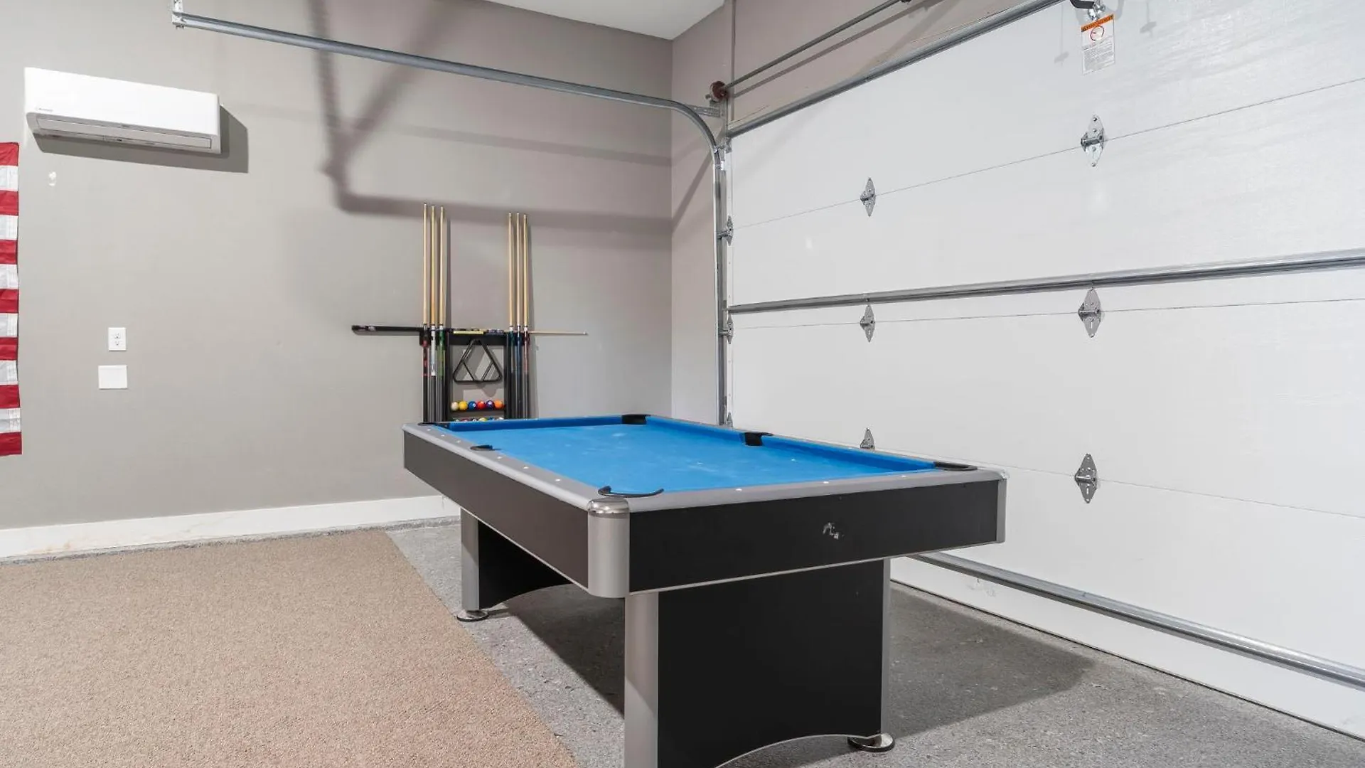 Billiards, Arcades, Peaceful Oasis, 400 Of Daily Attraction Tickets!