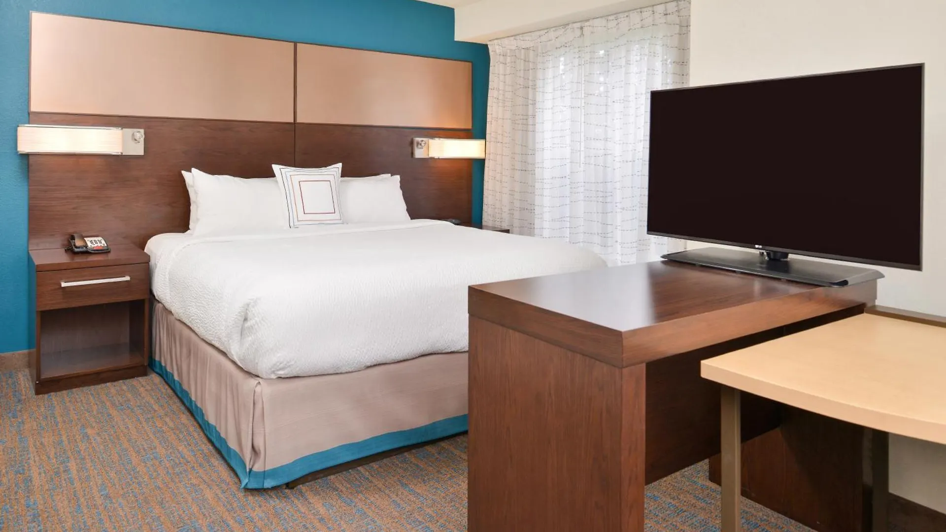 By Marriott Hotel 3*