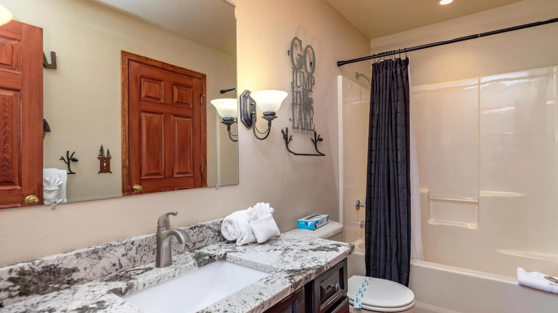 Holiday home 2br Village At Indian Point 2010 Near Sdc - Free Tickets Daily Up To $500 Branson