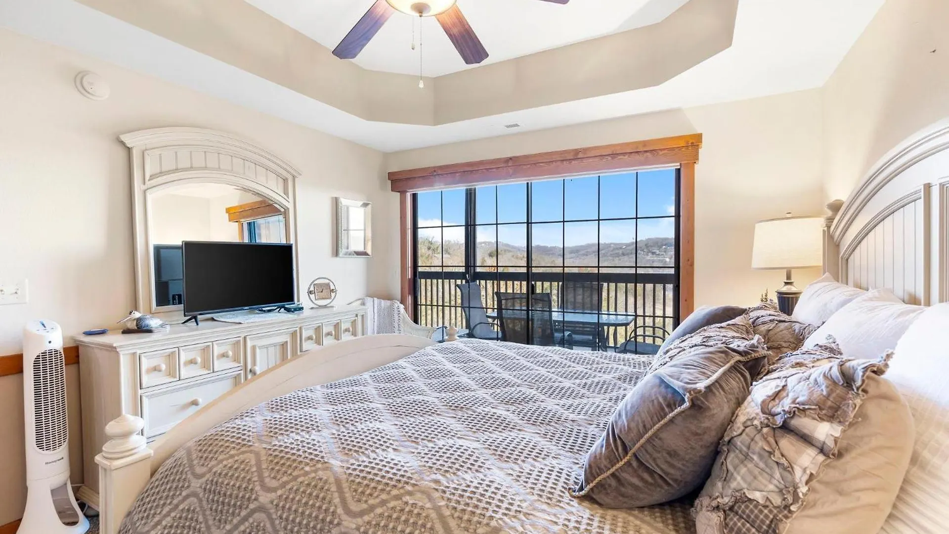 2br Village At Indian Point 1607 Near Sdc - Free Tickets Daily Up To $500 Branson
