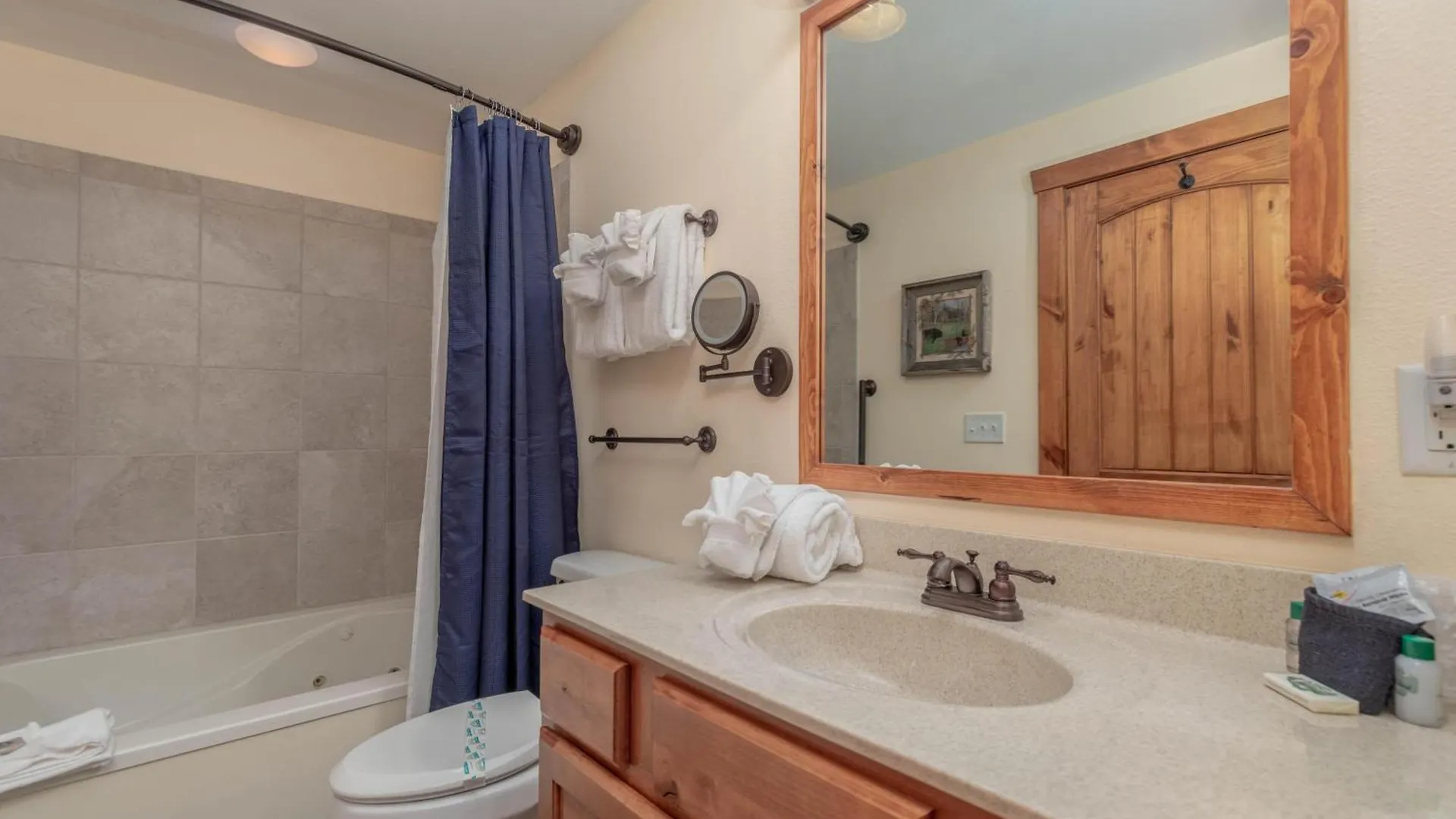 2br Village At Indian Point 1707 Near Sdc - Free Tickets Daily Up To $500 Branson