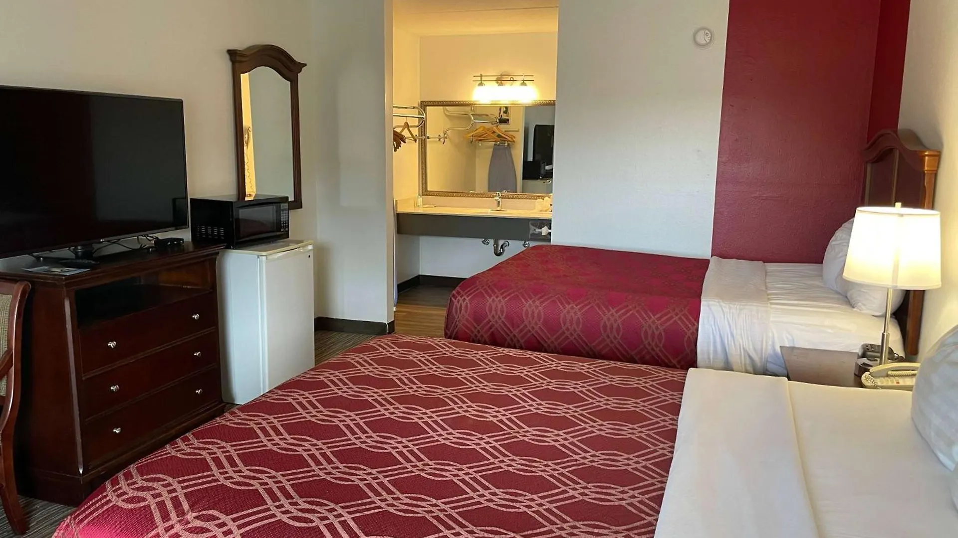 Ramada By Wyndham Theatre District Hotel Branson
