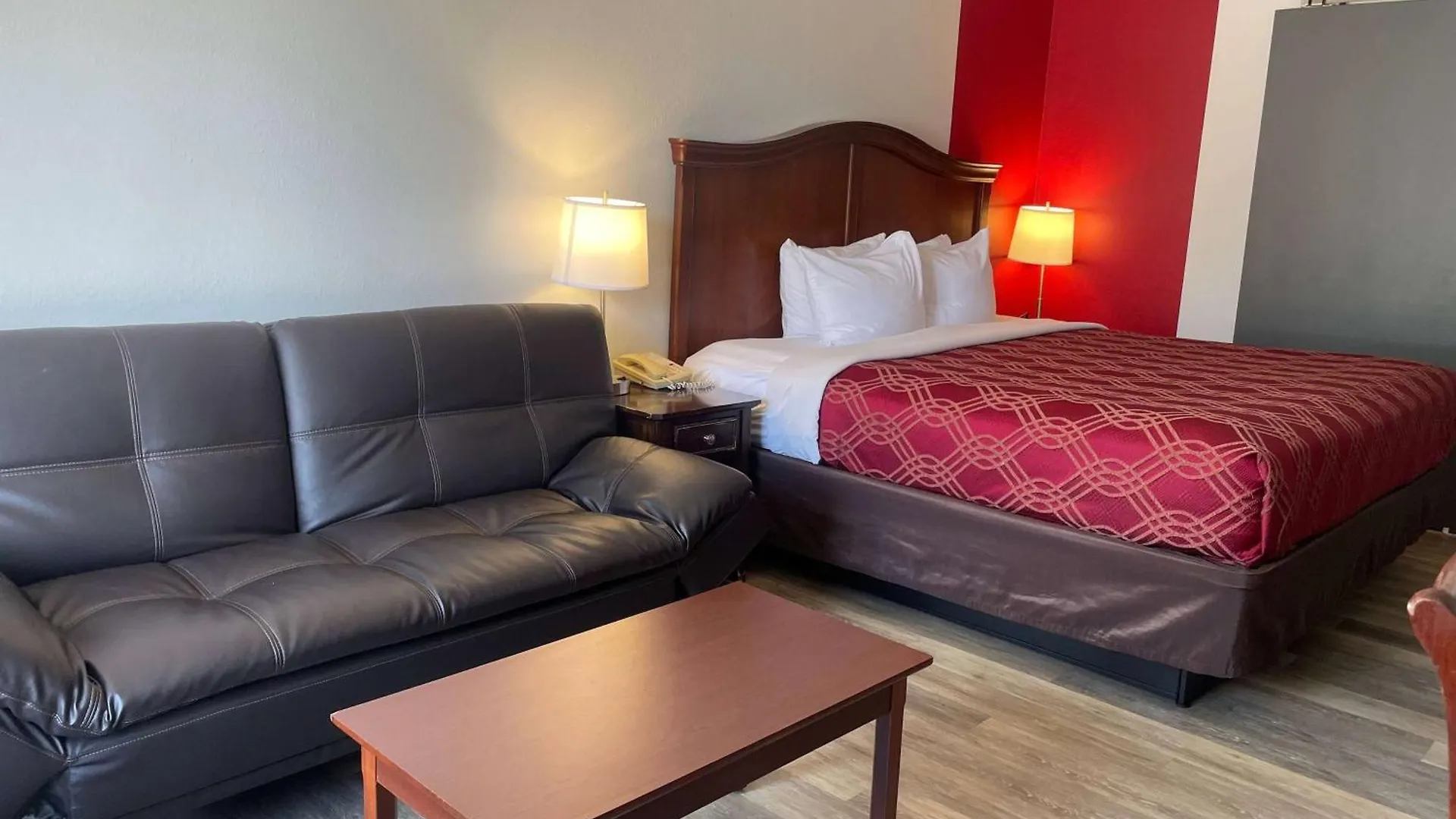 Ramada By Wyndham Theatre District Hotel