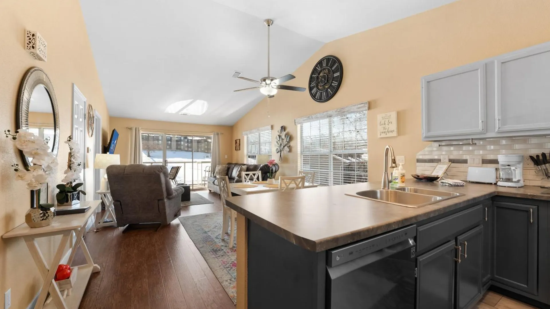 Harmony Hideaway Apartment *