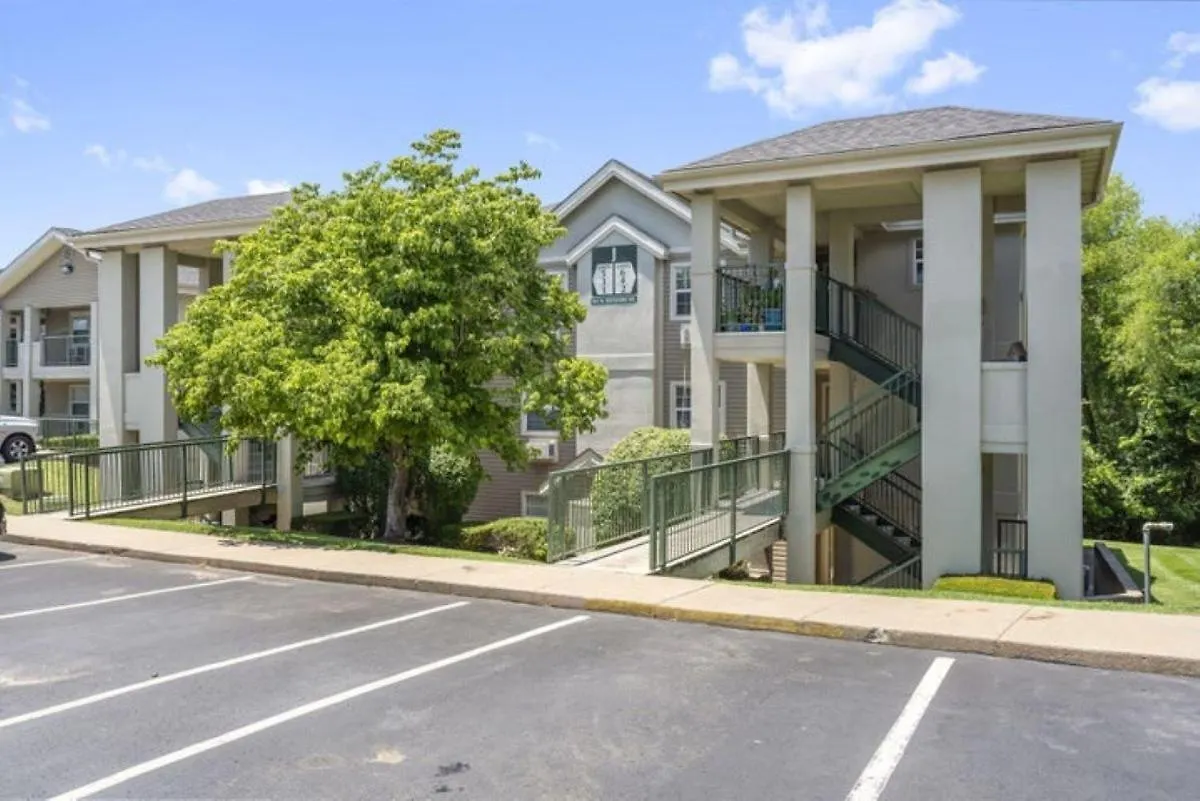 Luxurious At Hills - Beautifully Updated And Affordable - Family Amenities - No Steps Apartment Branson