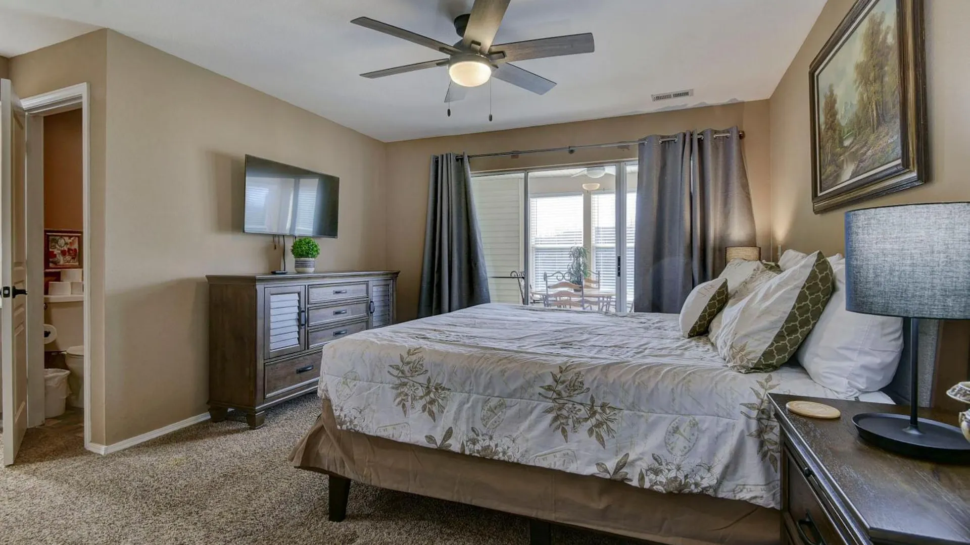 Gorgeous At Thousand Hills - Heart Of - Spacious And Affordable *