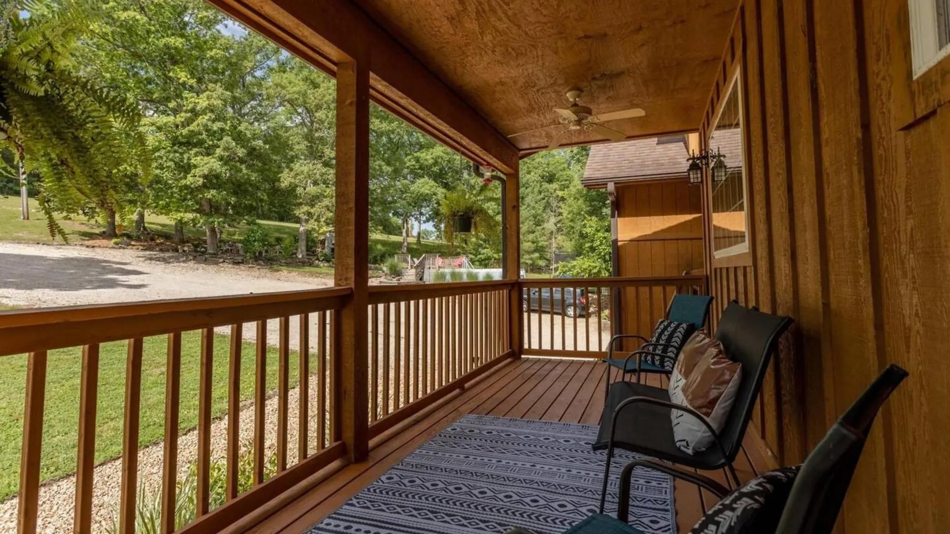 5 Bed Mountain View Retreat * Branson