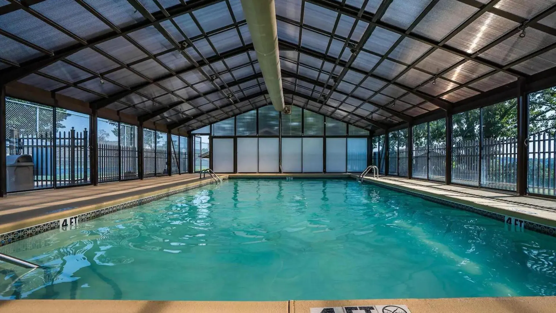 Holiday home Ace In The Ozarks