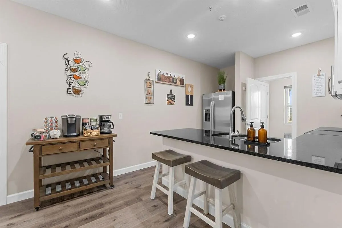 Apartment Spring Special No Dog Fee New Listing No Steps King Beds