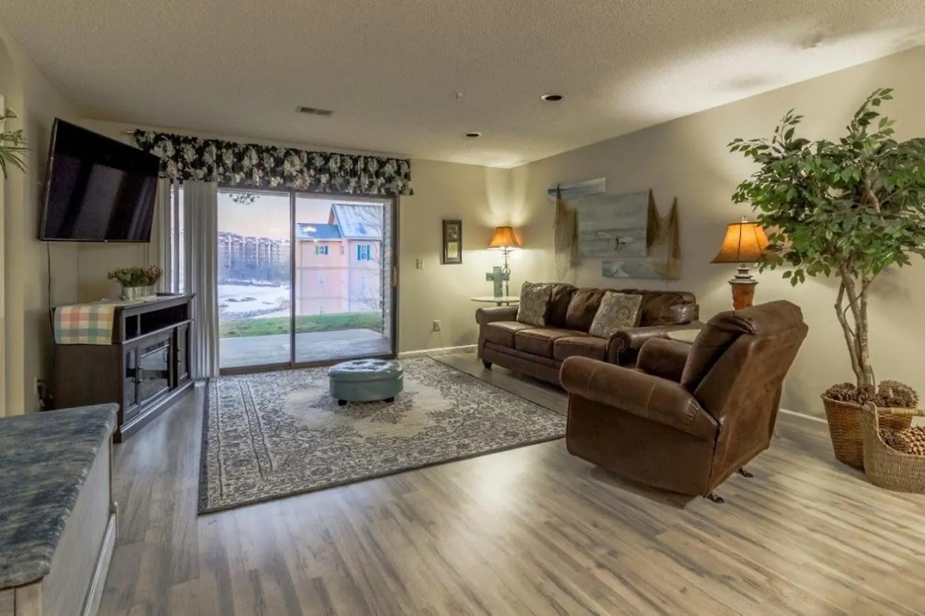 On Thousand Hills Golf Course With Indoor Pool And Hot Tub Apartment Branson