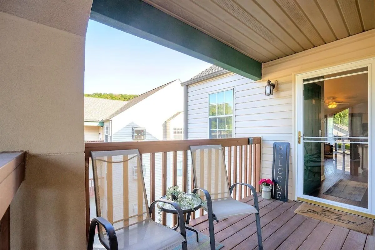 Spring Break Special! By Sdc, Deck, View, 20-5 Apartment Branson