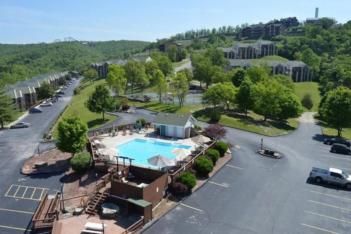 Spring Break Special! By Sdc, Deck, View, 20-5 Apartment Branson