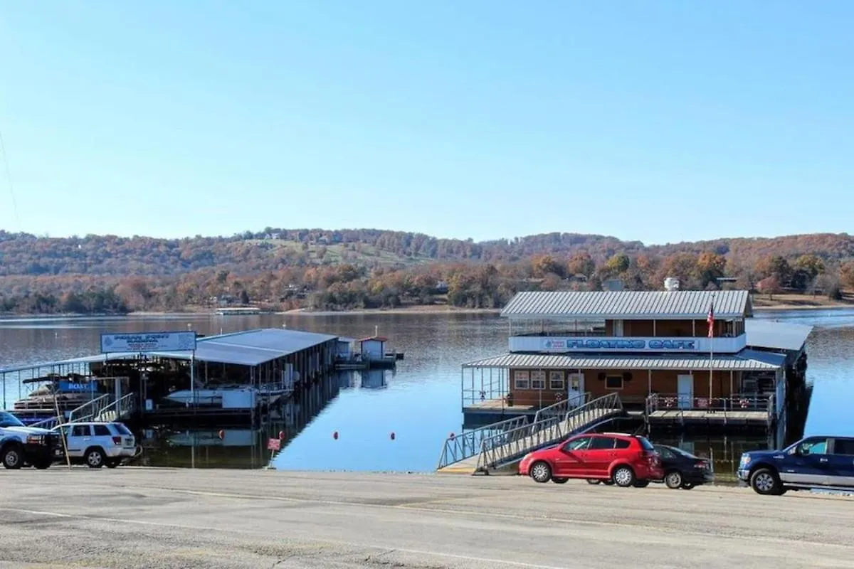 Spring Break Special! By Sdc, Deck, View, 20-5 Apartment Branson
