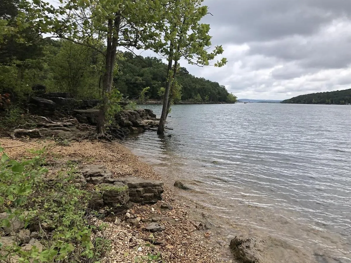 Apartment Spring Break Special! No Stairs, By Sdc, On Lake, 2-3
