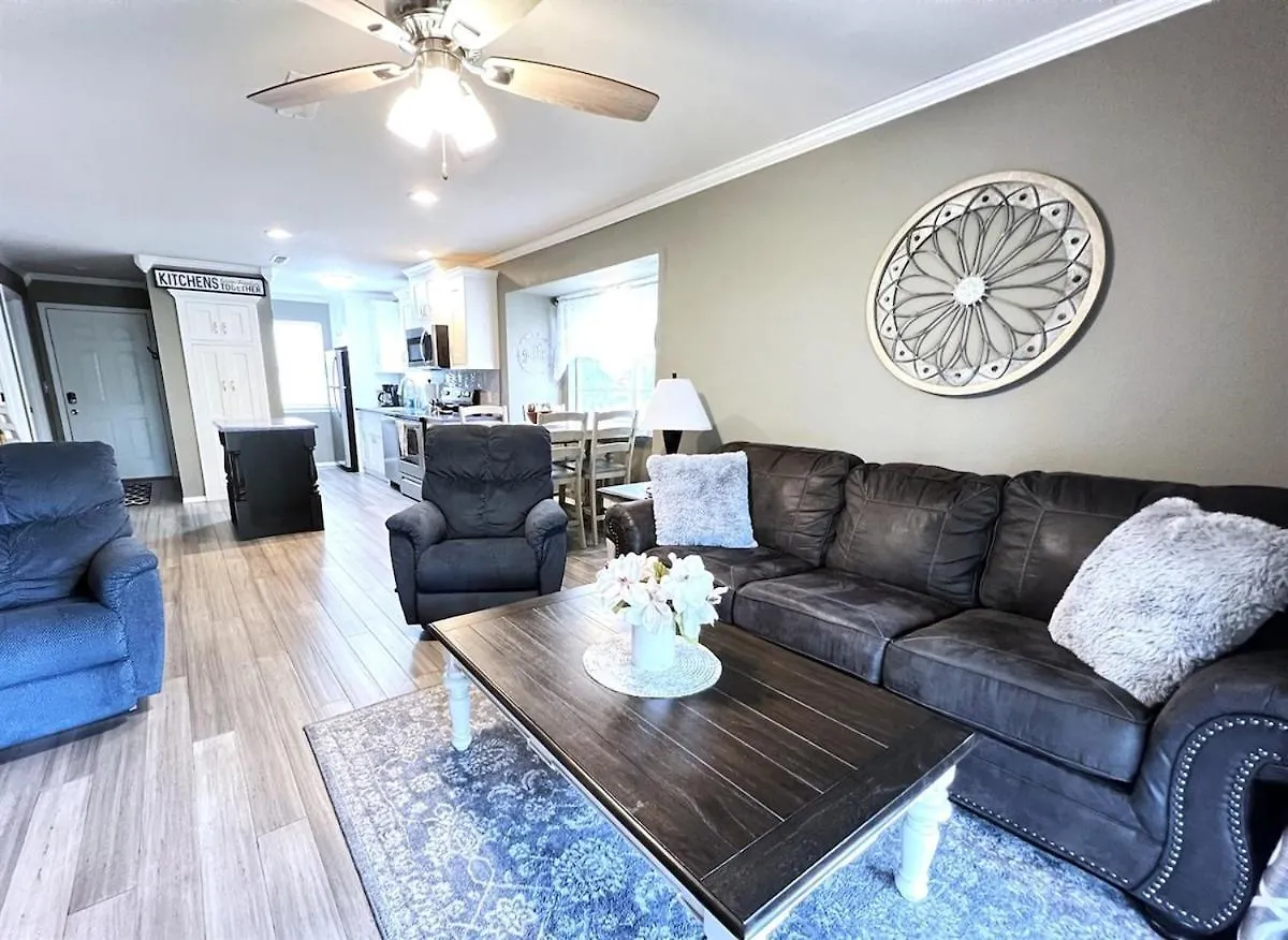 Apartment Spring Break Special! No Stairs, By Sdc, On Lake, 2-3 Branson
