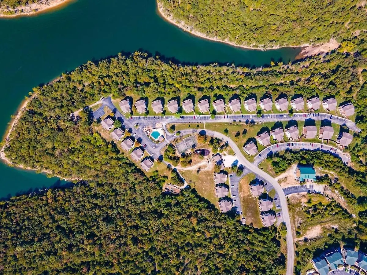 Spring Break Special! No Stairs, By Sdc, On Lake, 2-3 Apartment *