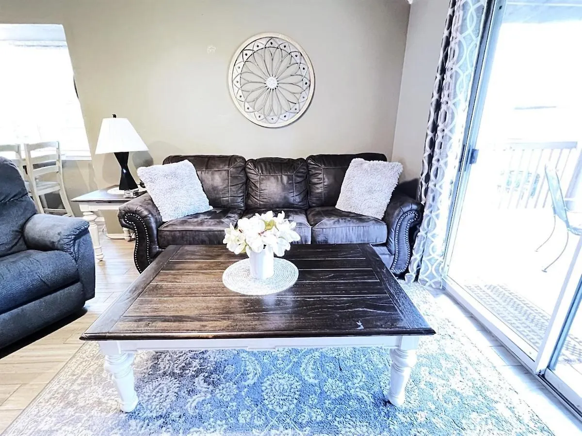 Spring Break Special! No Stairs, By Sdc, On Lake, 2-3 Apartment *