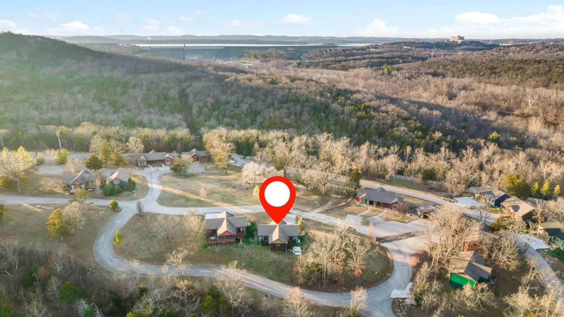 Holiday home Cozy Lodge-private Hot Tub-walk To Taneycomo-free Attraction Tickets *