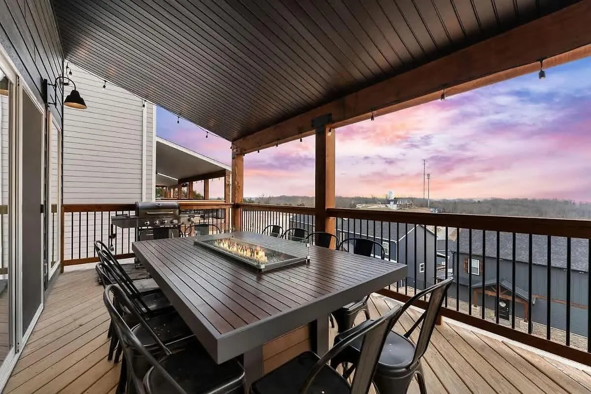 Holiday home Modern Retreat Whot Tub Arcade & Stunning Views