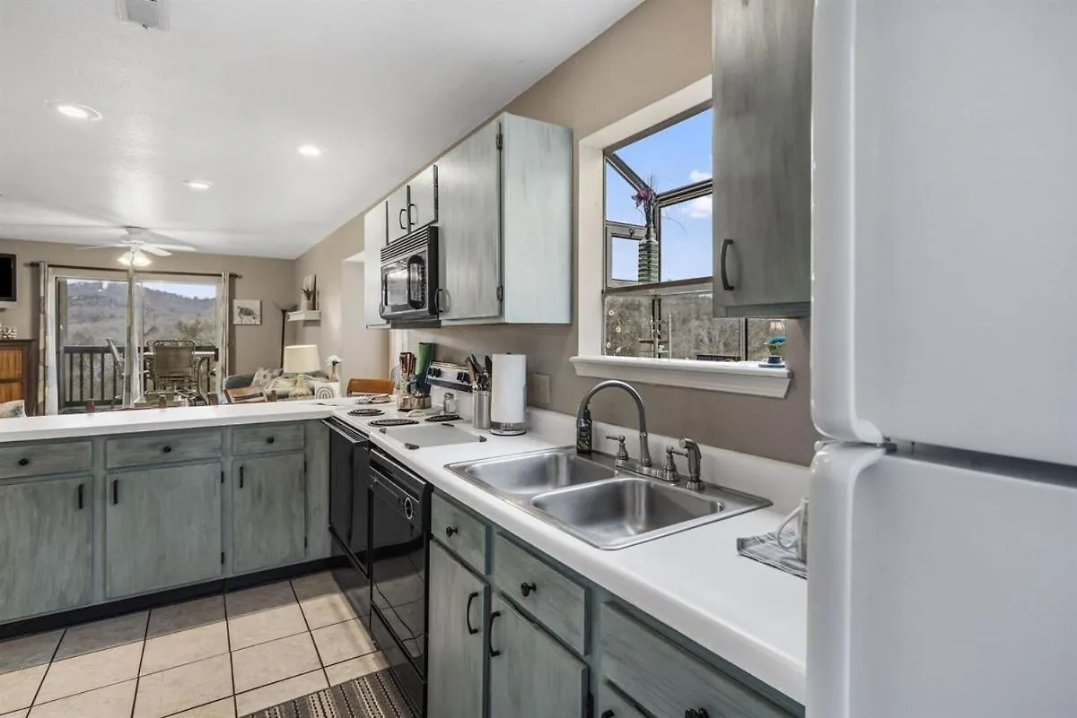 Spring Break Special! No Stairs, View, Sdc, 8-4 Apartment