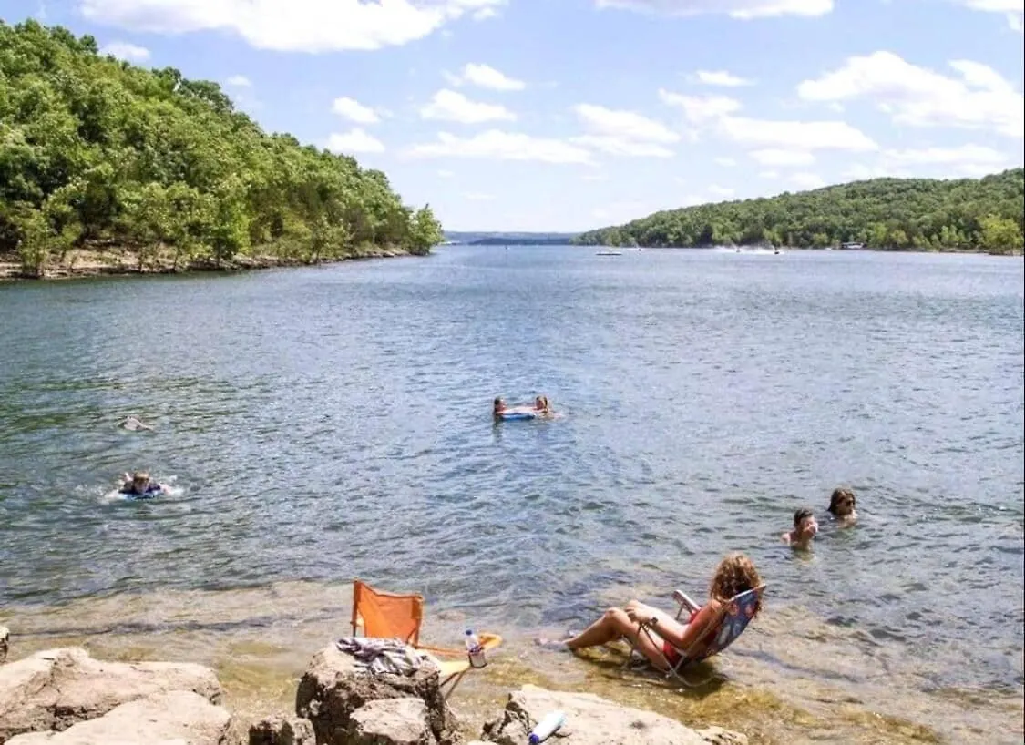 Apartment Spring Break Special! Deck, View, By Sdc, 21-6 Branson