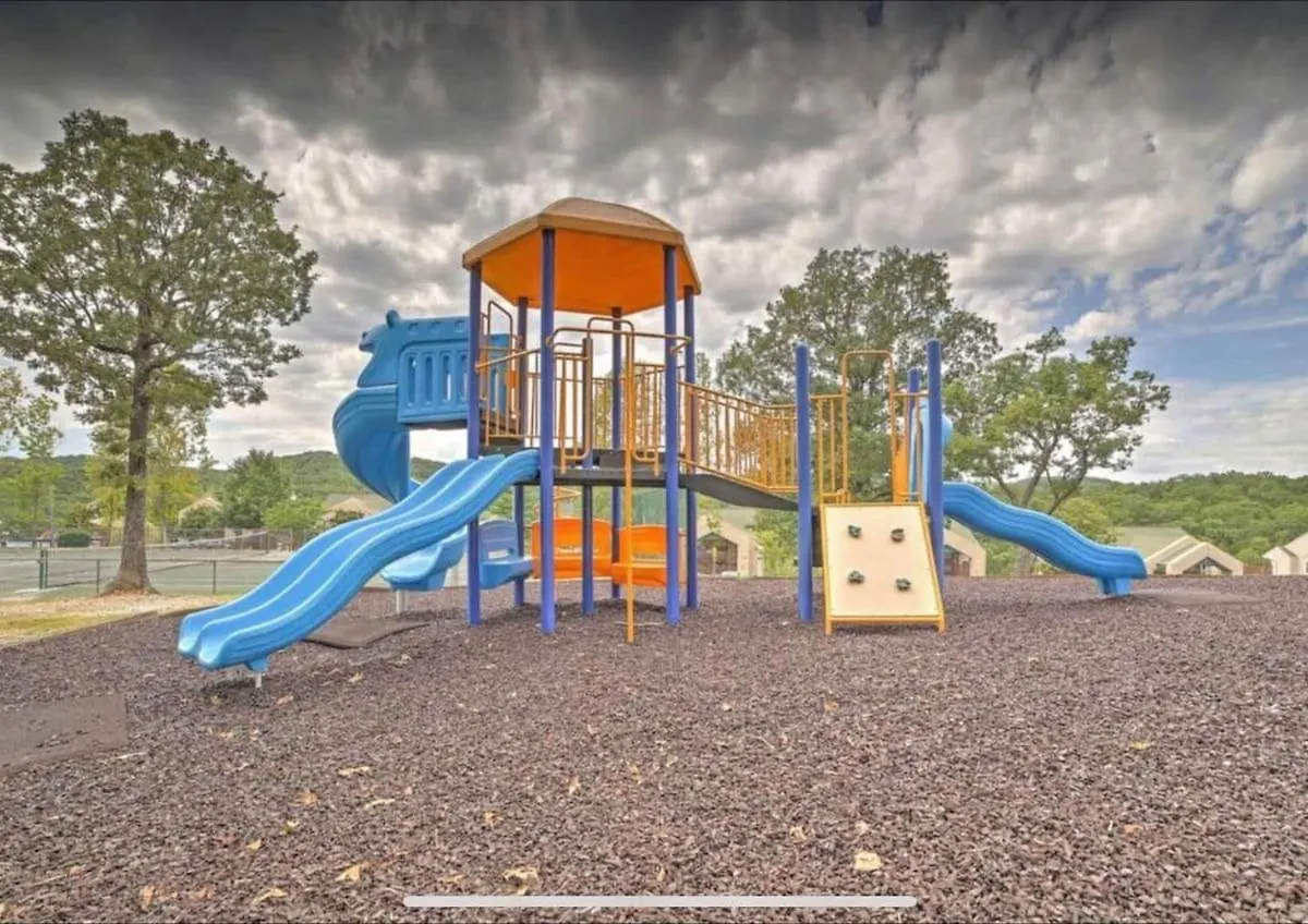 Spring Break Special! Deck, View, By Sdc, 21-6 * Branson