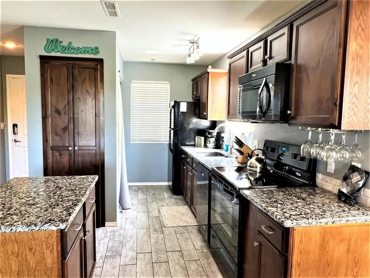 Apartment Spring Break Special! No Stairs, By Sdc, Deck 39-3