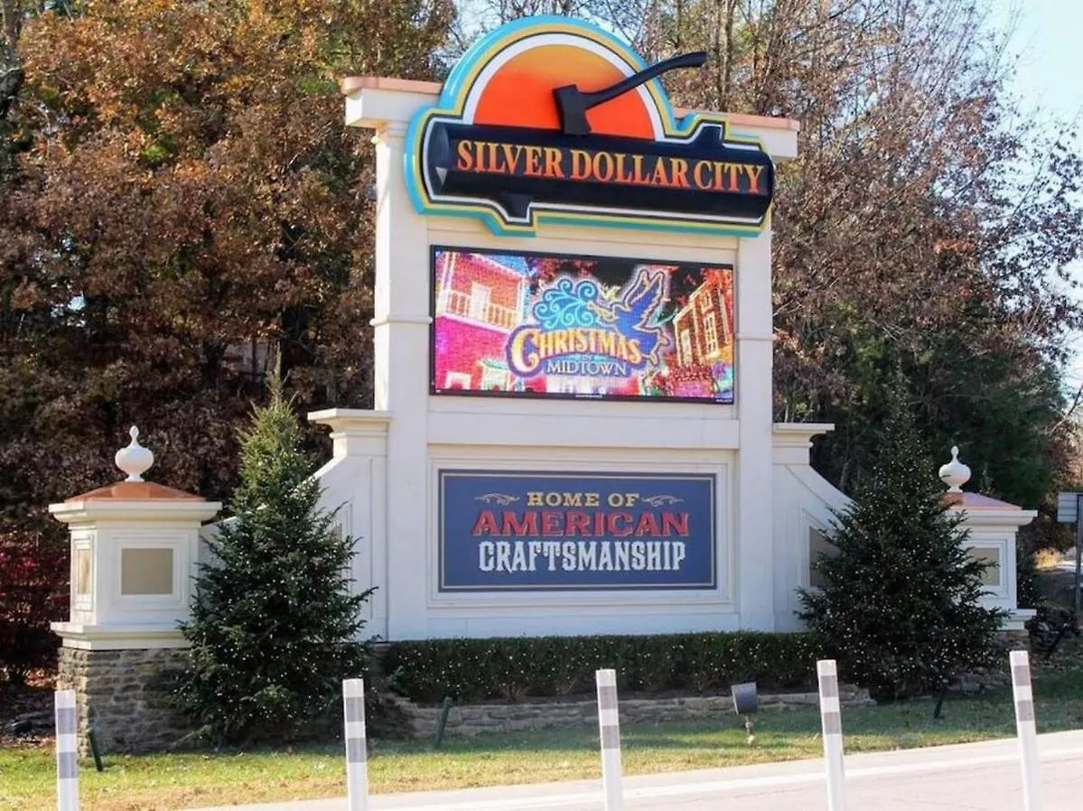 Spring Break Special! No Stairs, By Sdc, Deck 39-3 Branson