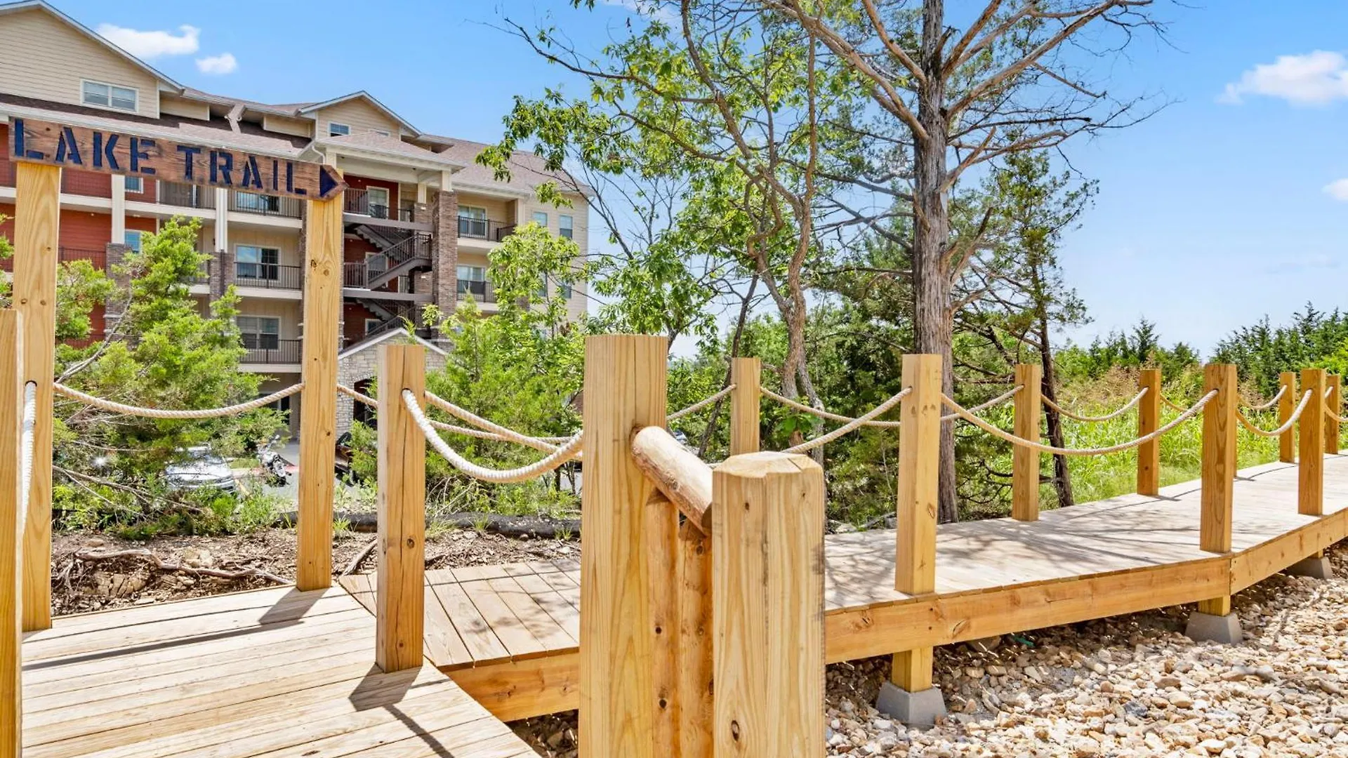 Holiday home New Log Cabin, Free Local Attraction Tickets Daily, Ozark Views, Cmty Amenities! Branson