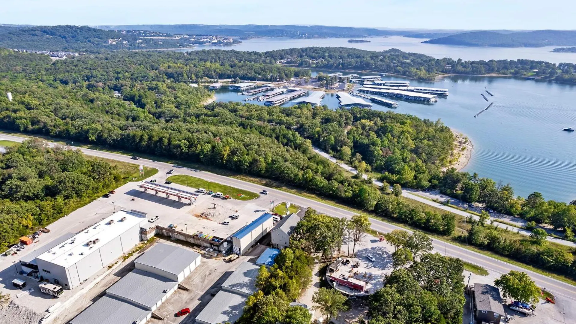 Holiday home 1 Mile To State Park Marina- Free Daily Tickets- Table Rock Near- Arcades!