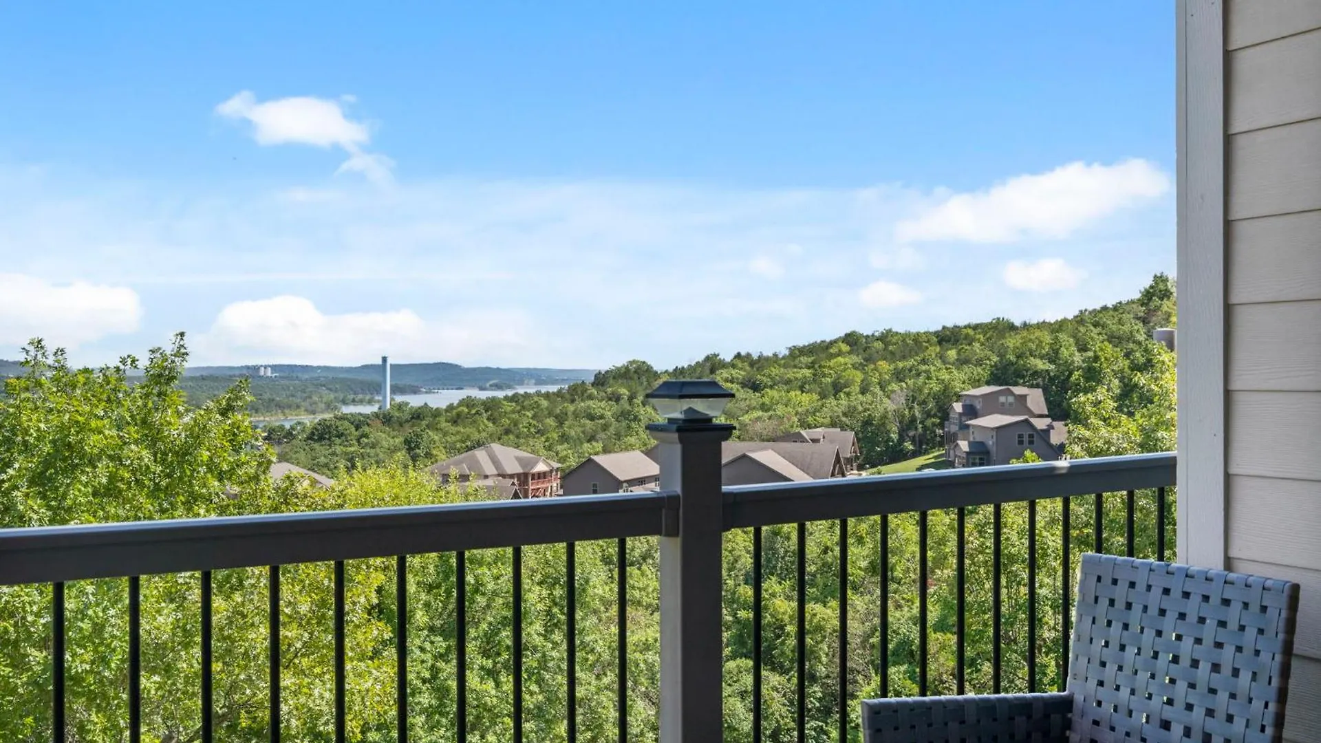 Red Cedar 601 Branson