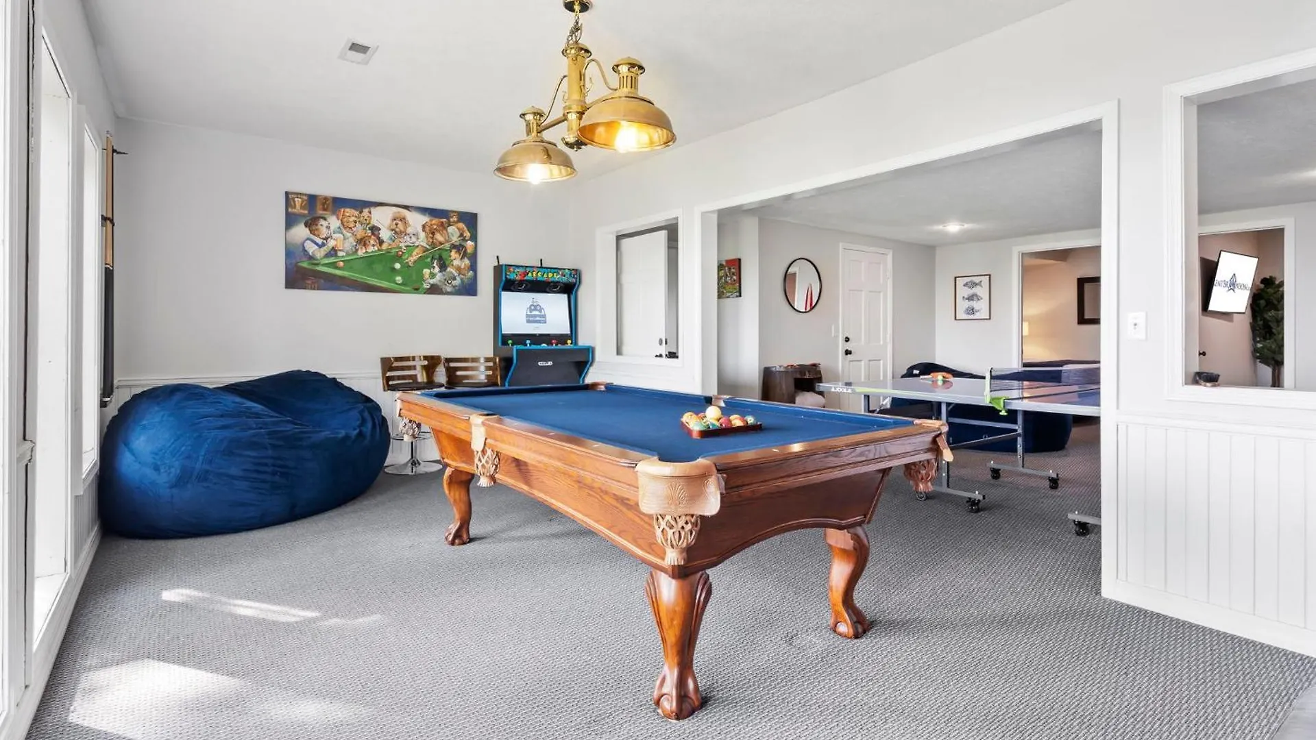 Holiday home Tablerock Views, Private Outdoor Pool, Karaoke/games-2 Kitchens! Secluded On A Few Acres! *
