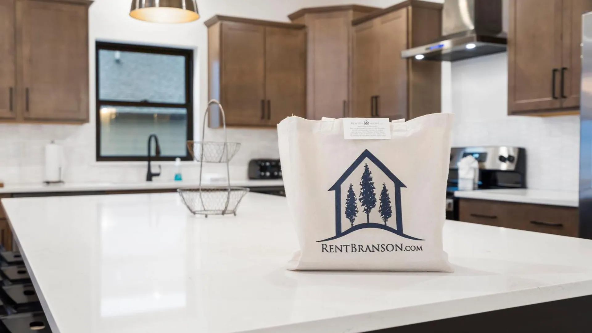 Gorgeous Views, $400 Daily Local Activities, Community Amenities, Near Sdc!