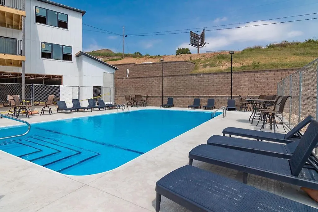 Pvt Indoor Pool-basketball Court-theatre & Hot Tub-games-sleeps 46-table Rock View-free Tickets *