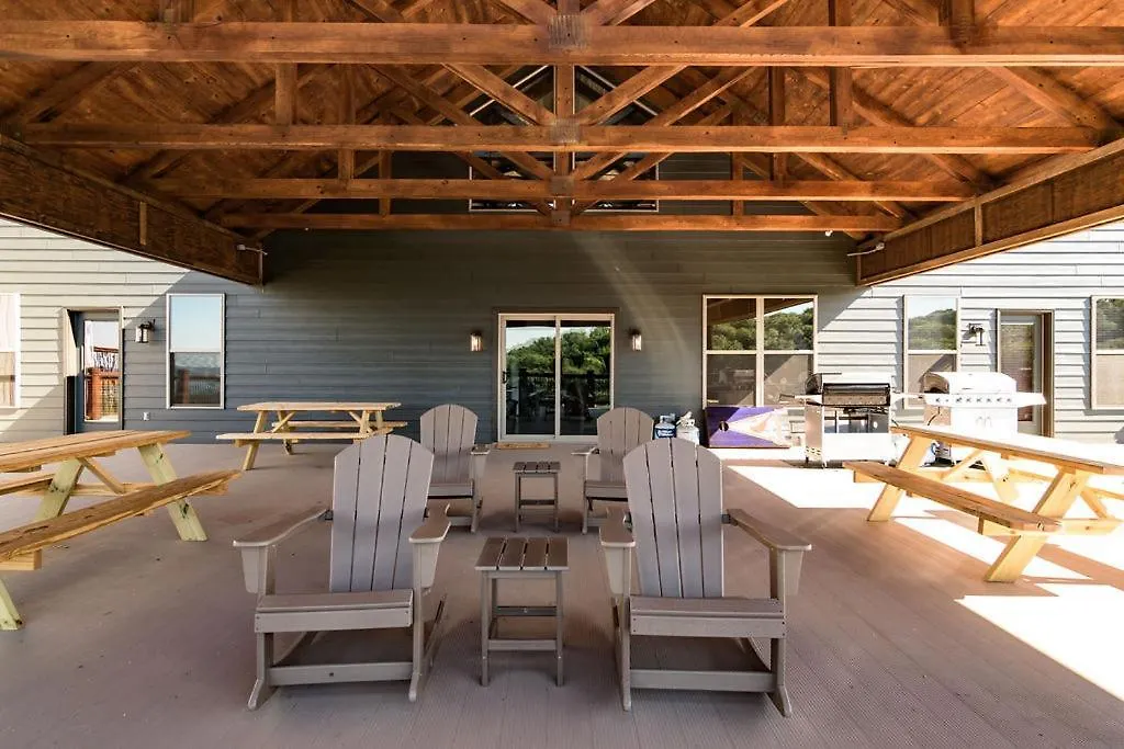 Holiday home Pvt Indoor Pool-basketball Court-theatre & Hot Tub-games-sleeps 46-table Rock View-free Tickets Branson