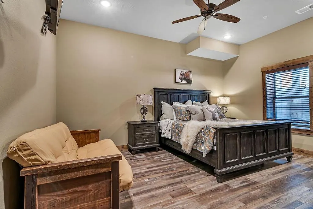Pvt Indoor Pool-basketball Court-theatre & Hot Tub-games-sleeps 46-table Rock View-free Tickets Branson