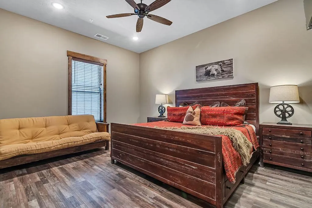 Pvt Indoor Pool-basketball Court-theatre & Hot Tub-games-sleeps 46-table Rock View-free Tickets Branson