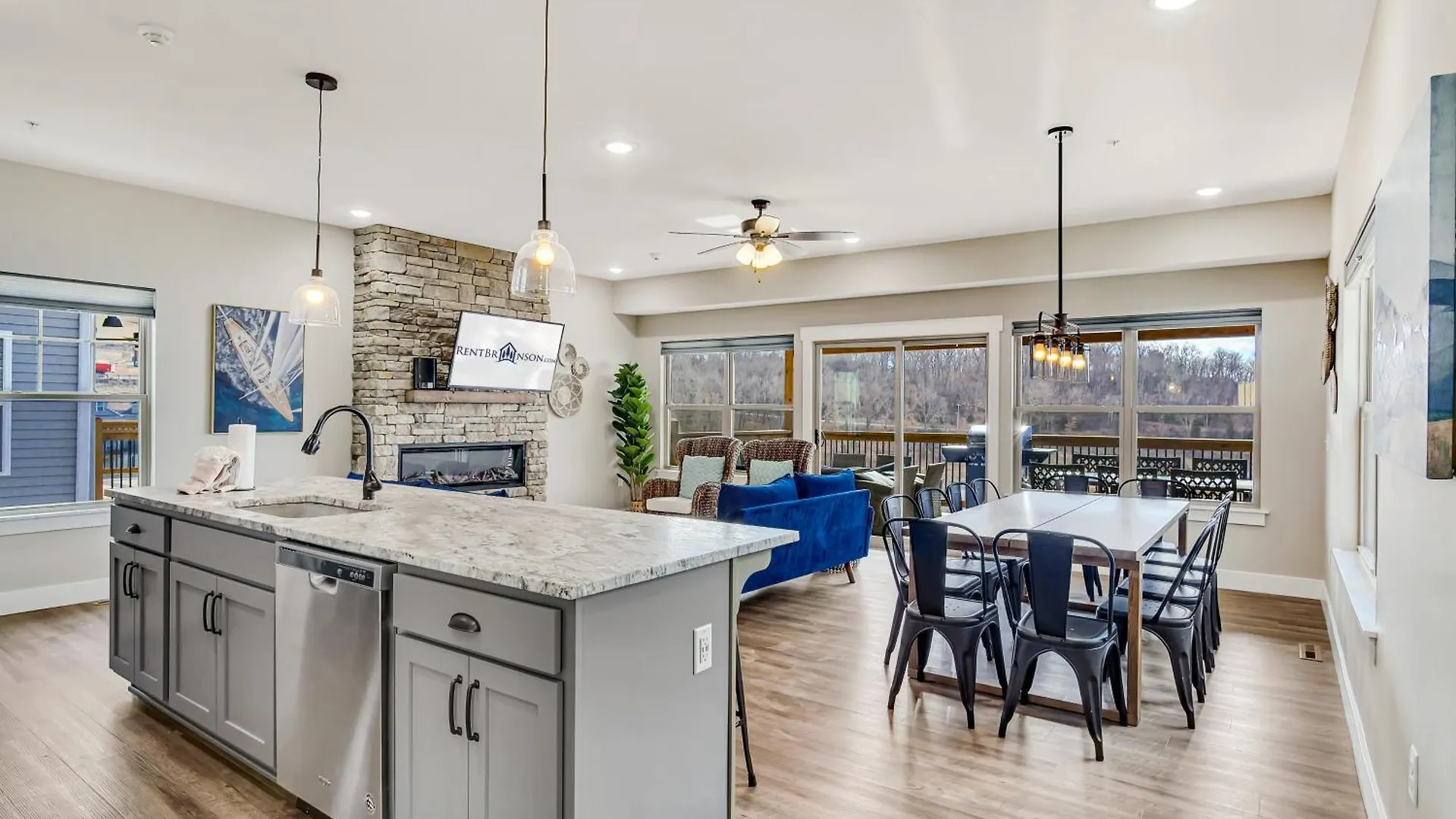 Modern Costal 3 Bedroom Holiday home Branson