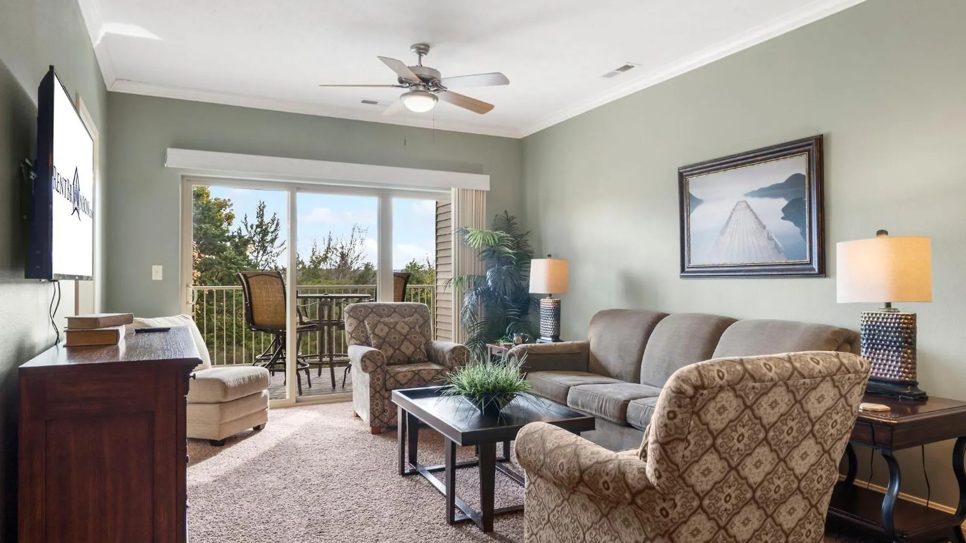 2 Bedroom 0condo W Deck & Wooded Views-free Attraction Tickets-close To State Park Marina Holiday home