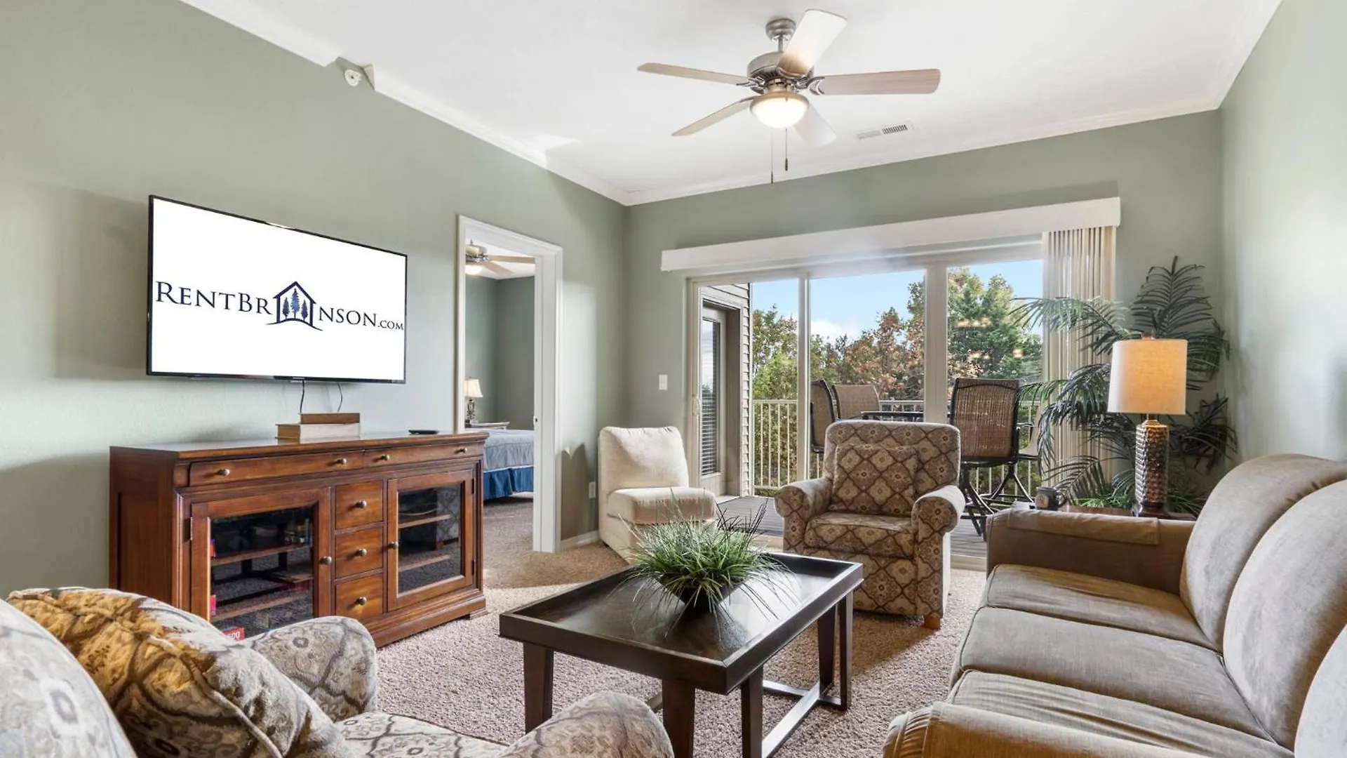 2 Bedroom 0condo W Deck & Wooded Views-free Attraction Tickets-close To State Park Marina Holiday home *