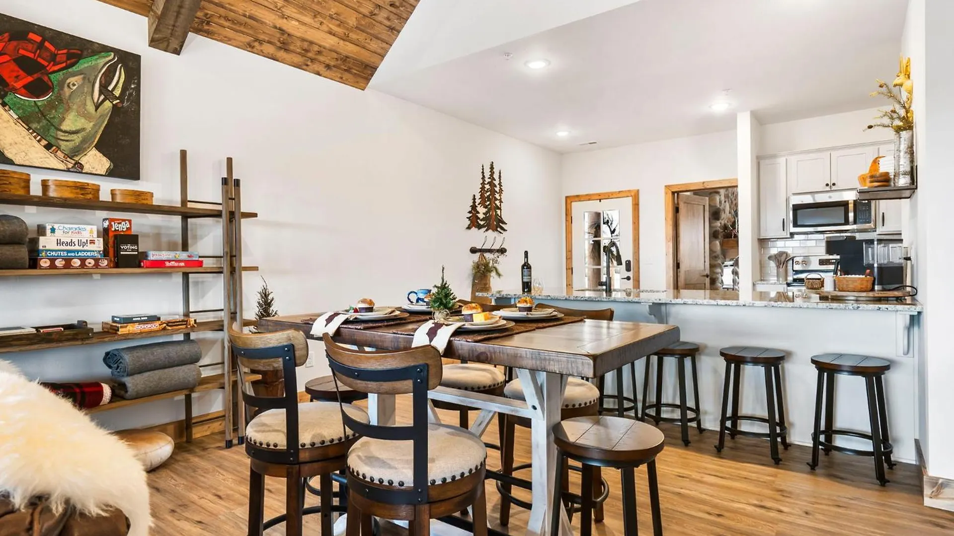 New Log With Ozark Sunset Views, $400 Daily Activities Included, Pickleball * Branson