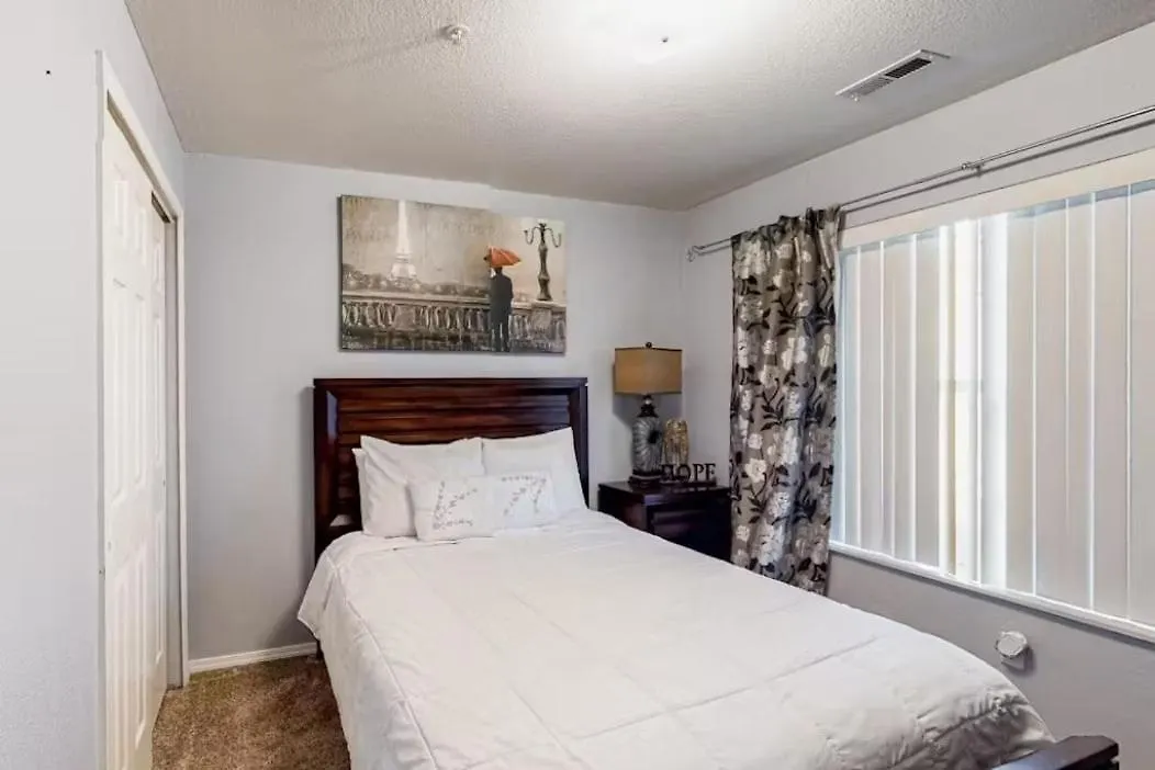 Apartment Fall Creek 34-7, Screened Porch, Pet Friendly, Great Location