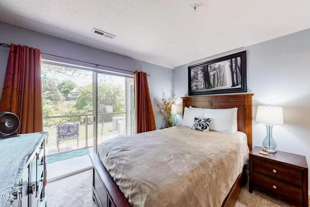 Fall Creek 34-7, Screened Porch, Pet Friendly, Great Location *