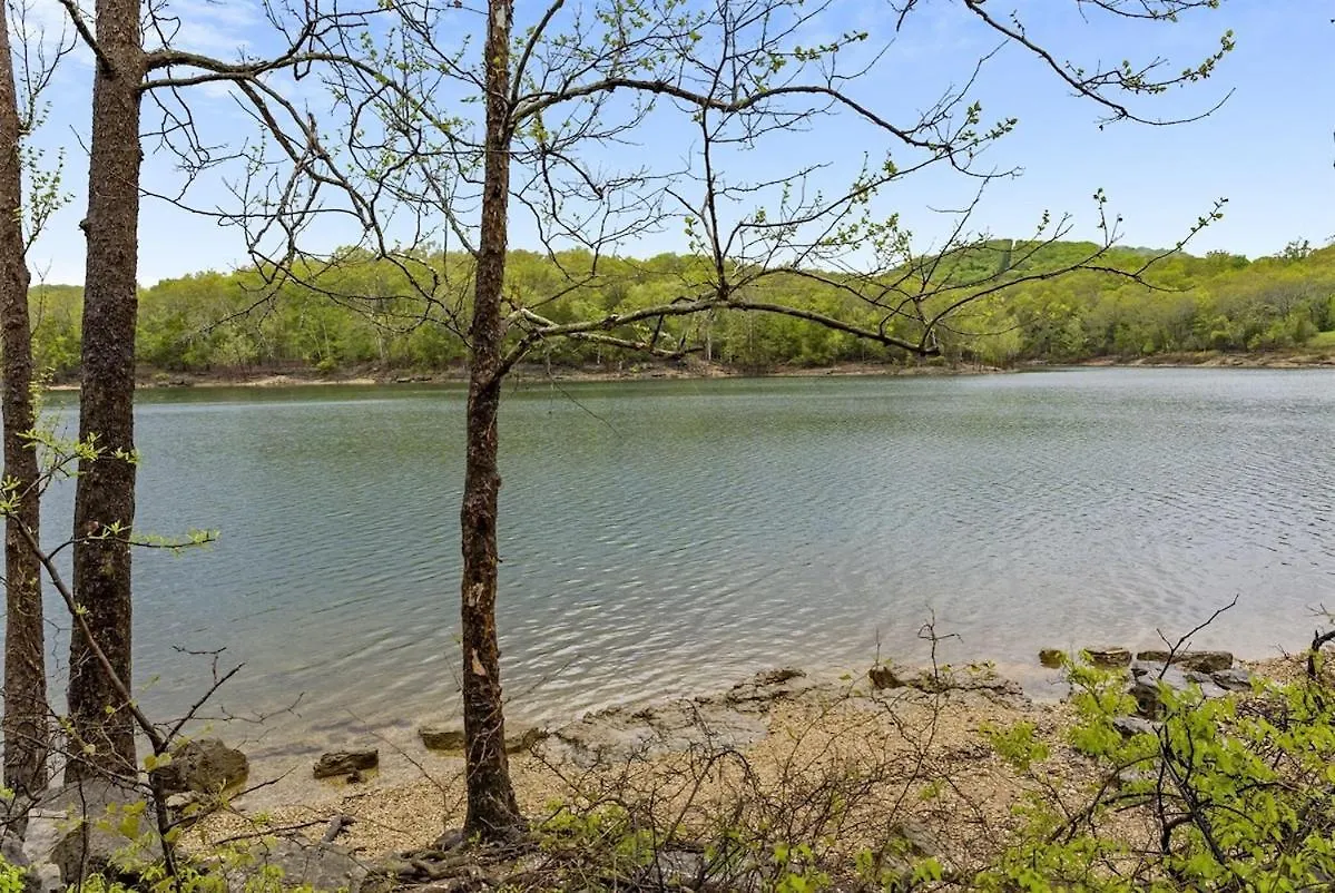 Spring Break Special! By Sdc, No Stairs, Lake, 21-3 Apartment *