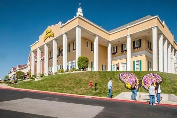 Apartment Spring Break Special! Between Strip & Sdc, 2903-6