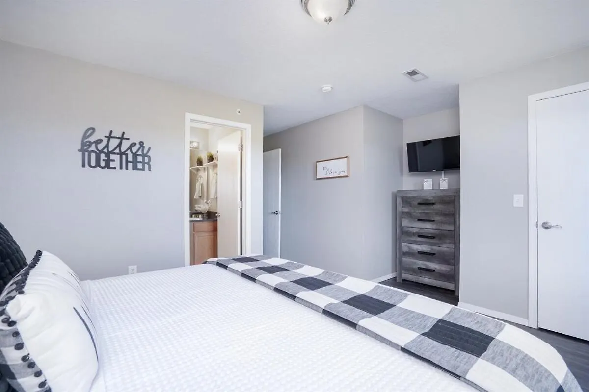 Apartment Spring Break Special! Between Strip & Sdc, 2903-6