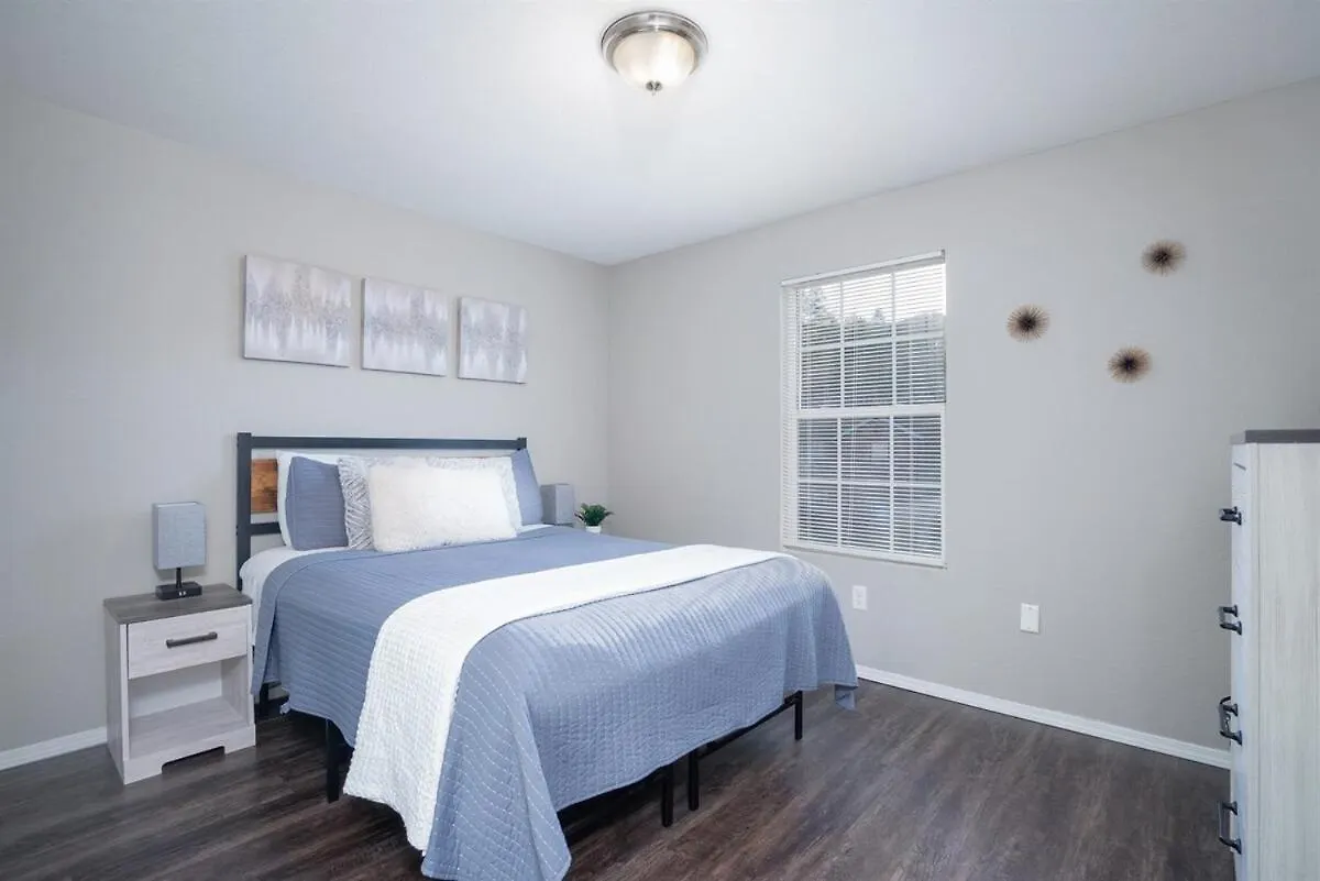 Spring Break Special! Between Strip & Sdc, 2903-6 Apartment *