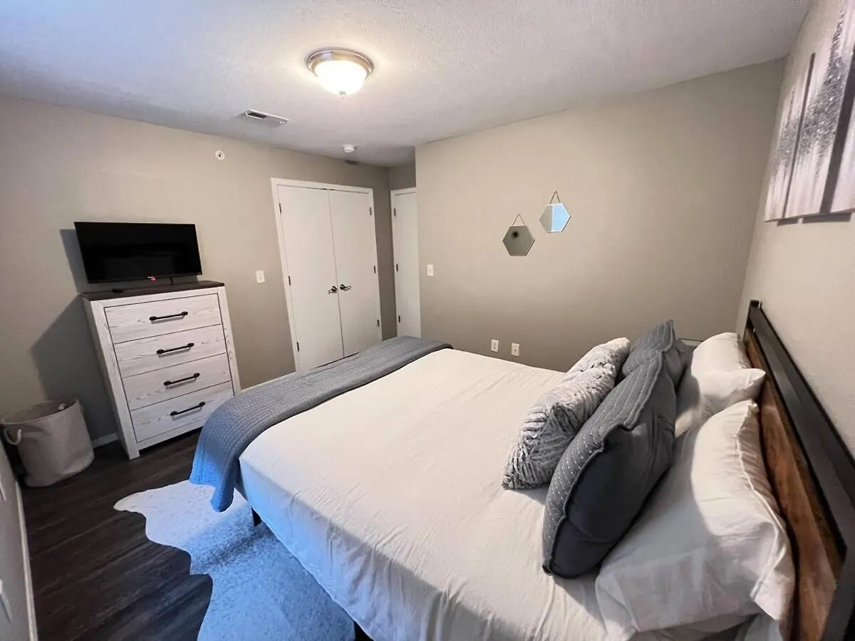 Spring Break Special! Between Strip & Sdc, 2903-6 Apartment
