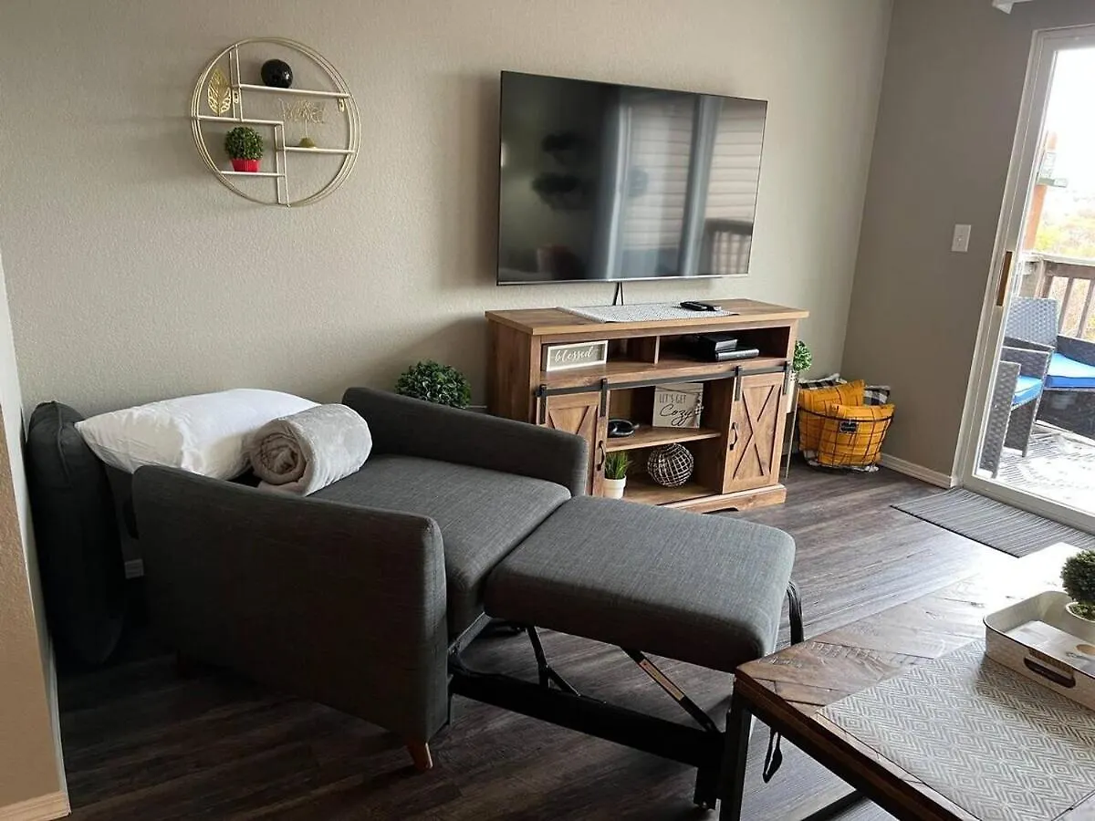 Apartment Spring Break Special! Between Strip & Sdc, 2903-6 Branson